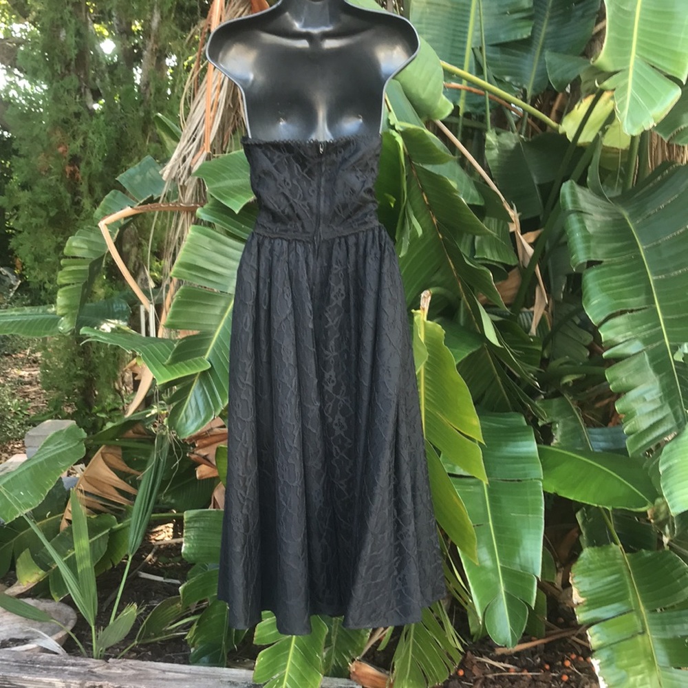 Vintage lace strapless drop waist corset dress - Picture 4 of 9